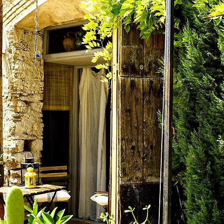 Can Tat, Loft In A Old Coach House Sant Jordi Desvalls Экстерьер фото