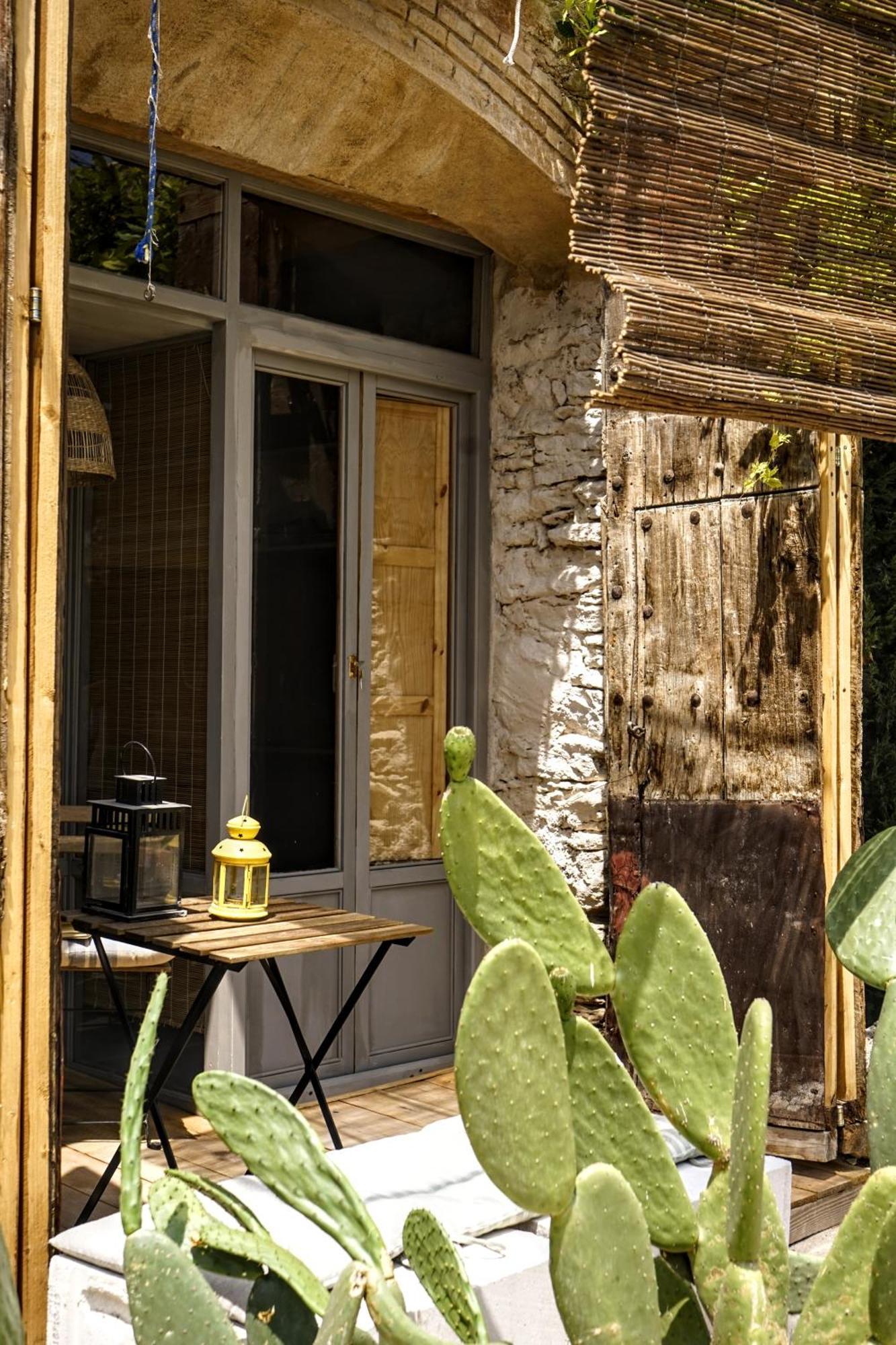 Can Tat, Loft In A Old Coach House Sant Jordi Desvalls Экстерьер фото